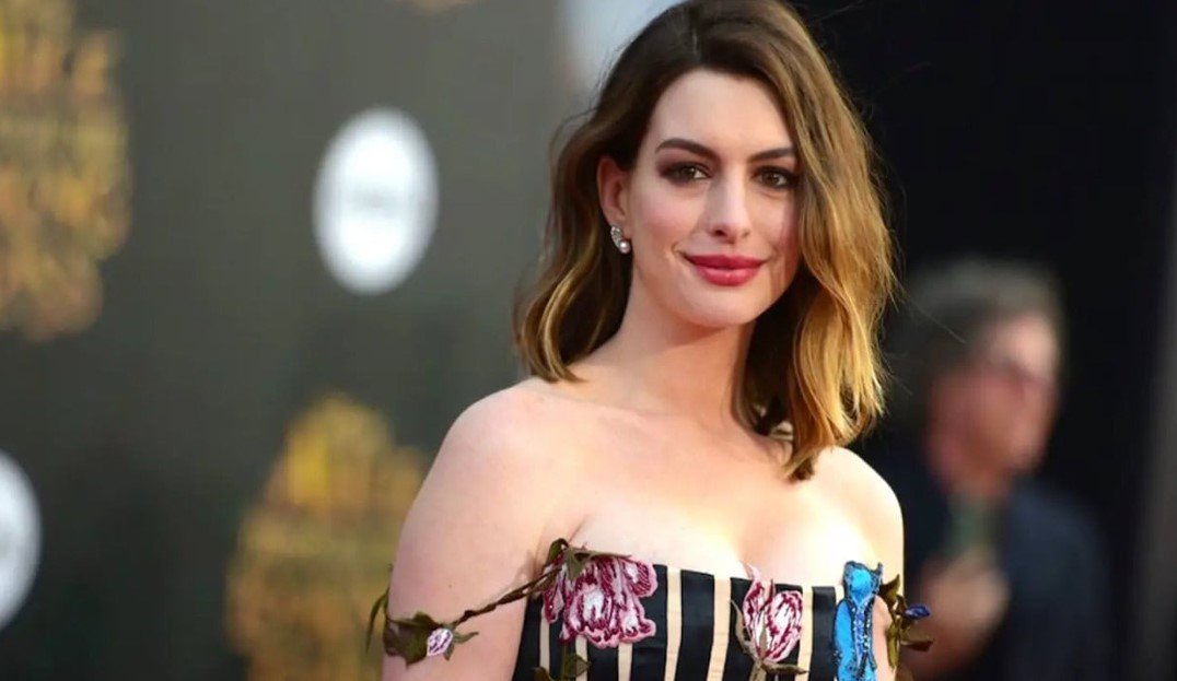 Anne Hathaway Net Worth